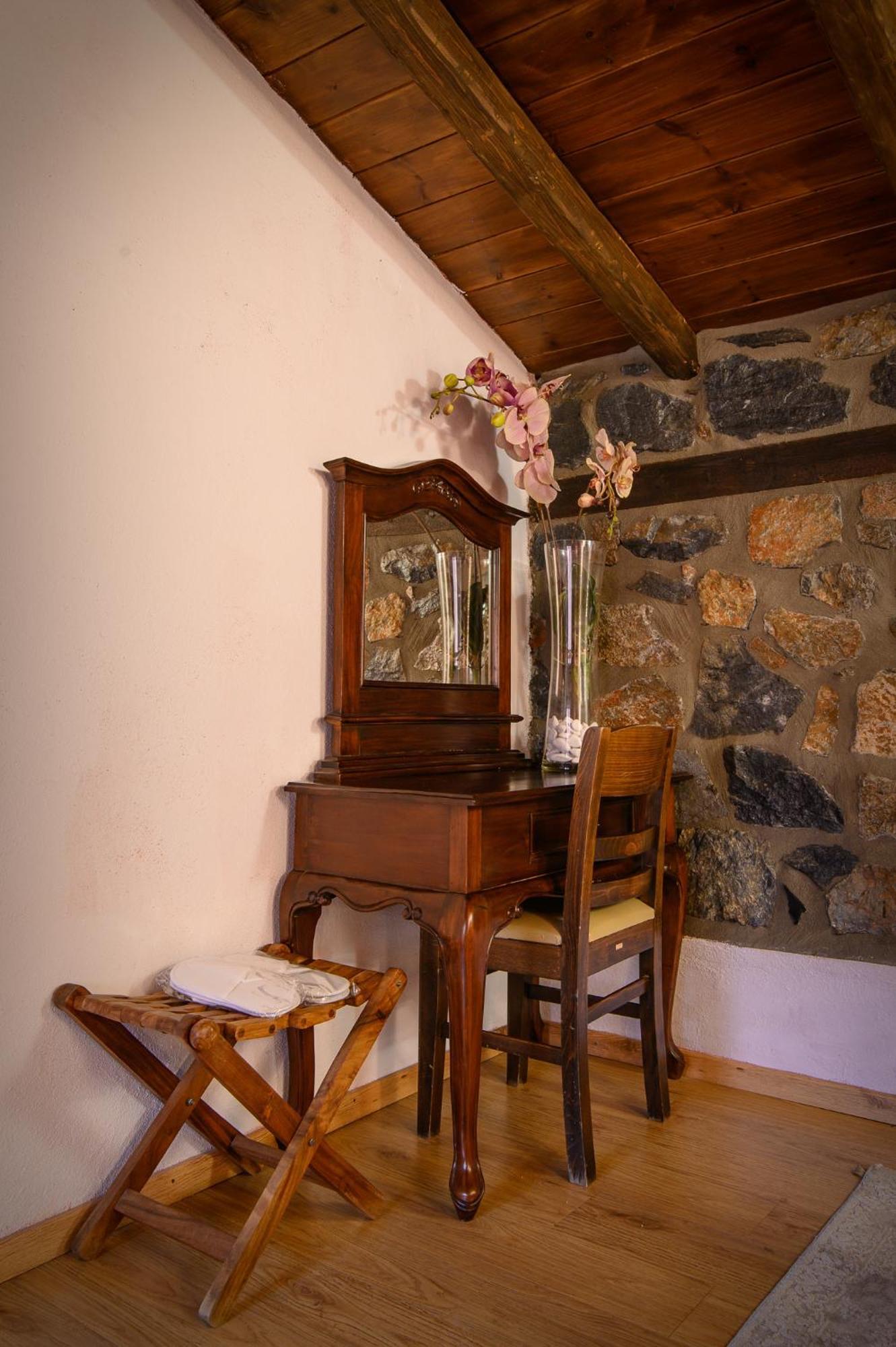 Metohi Inn Agios Athanasios  Exteriör bild